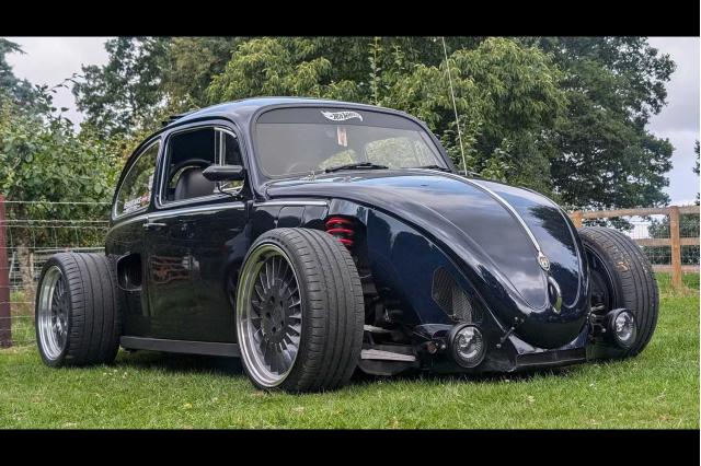 Uno: Ένα τρελό hot rod με σασί Porsche και αμάξωμα Beetle 